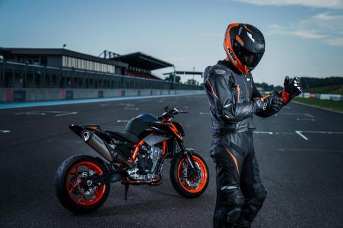 410875_MY22 KTM 890 DUKE R - Cat B