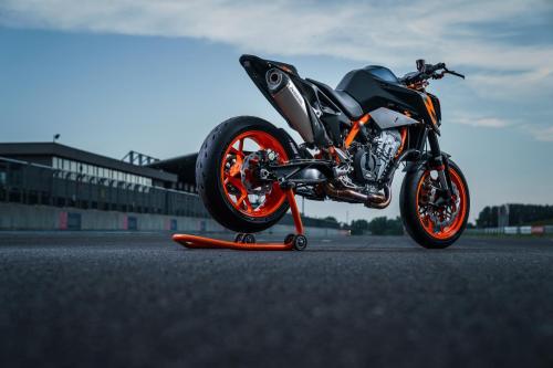 410876_MY22 KTM 890 DUKE R - Cat B
