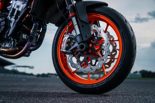 410881_MY22 KTM 890 DUKE R - Cat B