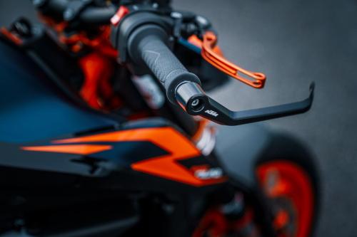 410892_MY22 KTM 890 DUKE R - Cat B
