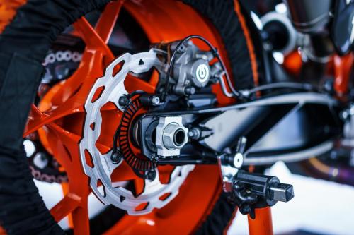 410918_MY22 KTM 890 DUKE R - Cat B