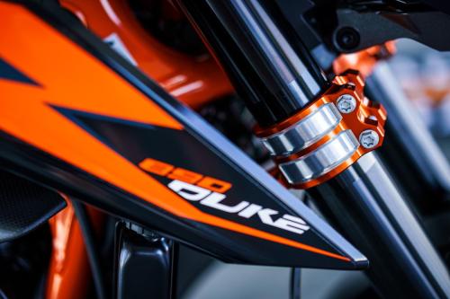410923_MY22 KTM 890 DUKE R - Cat B
