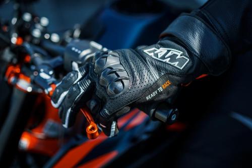 410928_MY22 KTM 890 DUKE R - Cat B