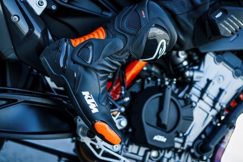 410934_MY22 KTM 890 DUKE R - Cat B