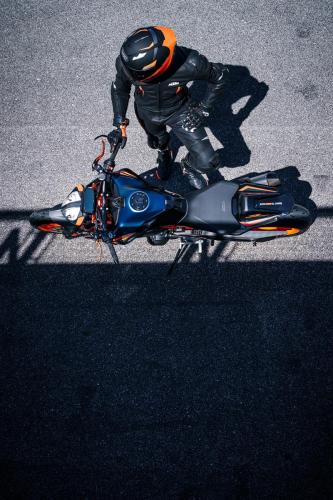 410938_MY22 KTM 890 DUKE R - Cat B