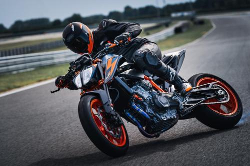 410952_MY22 KTM 890 DUKE R - Cat B