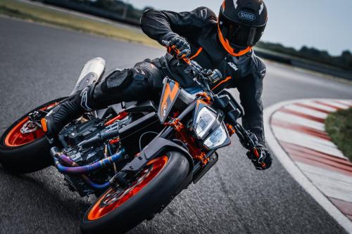 410955_MY22 KTM 890 DUKE R - Cat B