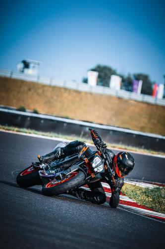 410958_MY22 KTM 890 DUKE R - Cat B