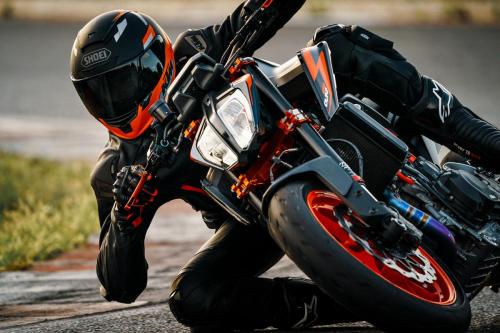 410962_MY22 KTM 890 DUKE R - Cat B