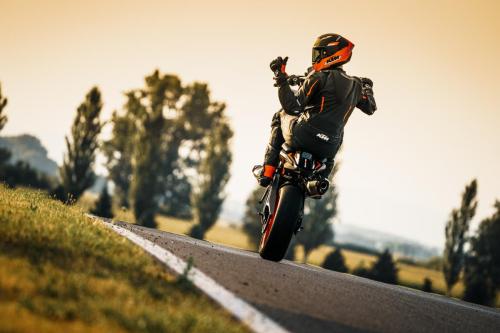 410964_MY22 KTM 890 DUKE R - Cat B