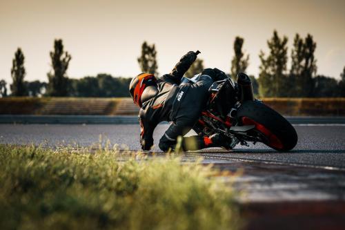 410978_MY22 KTM 890 DUKE R - Cat B