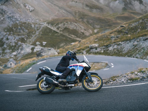 23YM XL750 Transalp