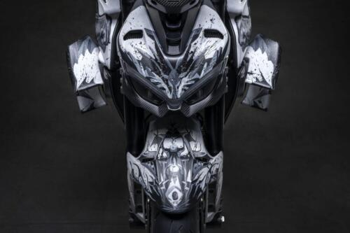 4_Ducati_Streetfighter_Centauro_UC601877_High