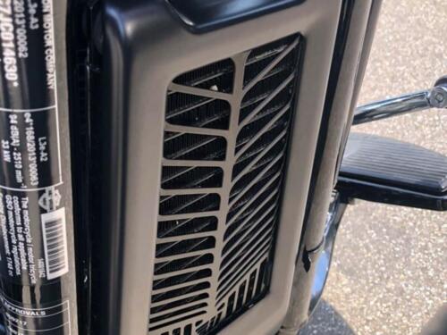 4zu3_Paint3D_Motorrad Ölkühler Cover Abdeckung Softail_96dpi