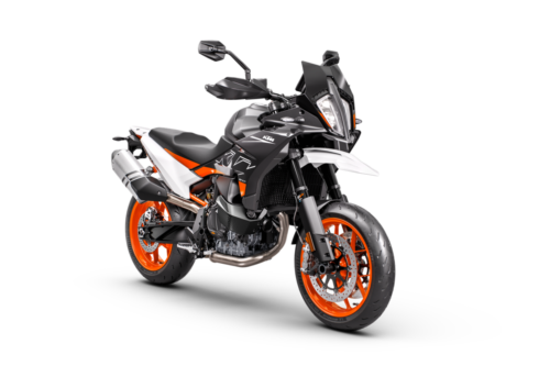 509832_MY23 KTM 890 SMT_ 45 Degrees Front-Right_Studio