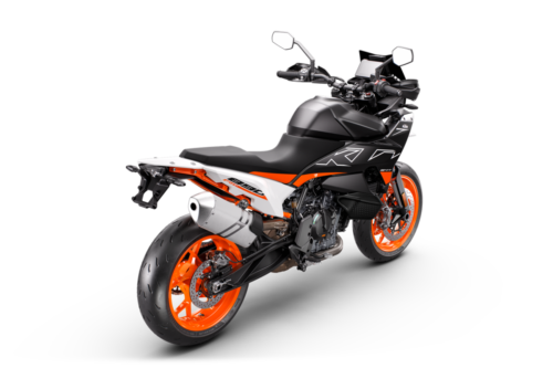 509835_MY23 KTM 890 SMT_ 45 Degrees Right-Rear_Studio