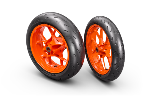 509852_MY23 KTM 890 SMT_Wheels_Studio
