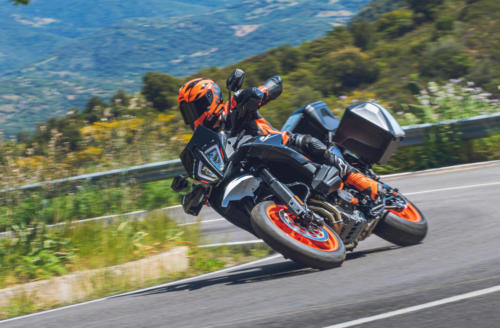 513571_KTM 890 SMT - PRES-SHOOTING IMAGES WITH PANNIERS_KTM 890 SMT - PRE-SHOOTING IMAGES WITH PANNIERS