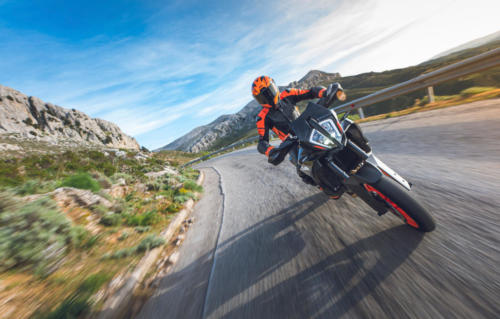 513576_KTM 890 SMT - PRES-SHOOTING IMAGES WITH PANNIERS_KTM 890 SMT - PRE-SHOOTING IMAGES WITH PANNIERS