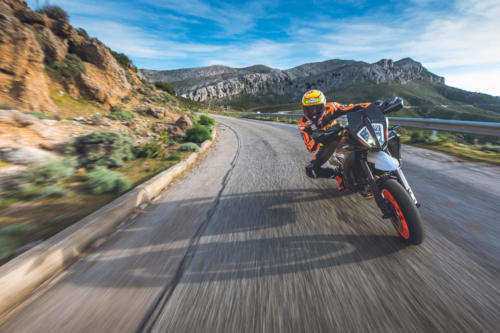 514150_KTM 890 SMT - ACTION IMAGES_KTM 890 SMT PRE - SHOOTING ACTION IMAGES