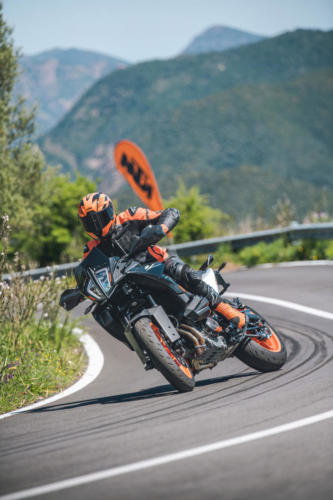 514164_KTM 890 SMT - ACTION IMAGES_KTM 890 SMT PRE - SHOOTING ACTION IMAGES