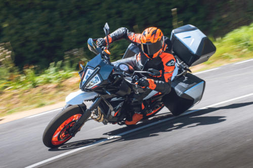514169_KTM 890 SMT - ACTION IMAGES_KTM 890 SMT PRE - SHOOTING ACTION IMAGES