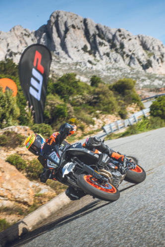 514171_KTM 890 SMT - ACTION IMAGES_KTM 890 SMT PRE - SHOOTING ACTION IMAGES