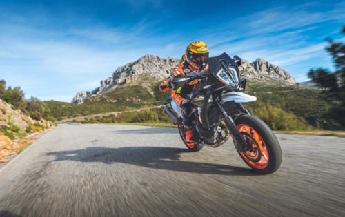 514183_KTM 890 SMT - ACTION IMAGES_KTM 890 SMT PRE - SHOOTING ACTION IMAGES