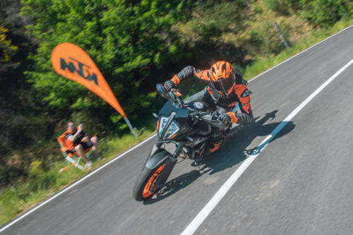 514184_KTM 890 SMT - ACTION IMAGES_KTM 890 SMT PRE - SHOOTING ACTION IMAGES