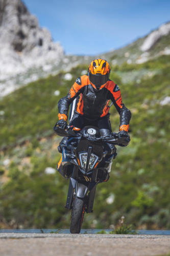 514400_KTM 890 SMT - ACTION IMAGES_KTM 890 SMT PRE - SHOOTING ACTION IMAGES