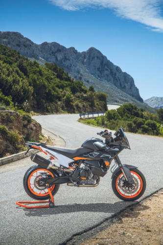 514409_KTM 890 SMT - STATIC IMAGES_KTM 890 SMT PRE - SHOOTING STATIC