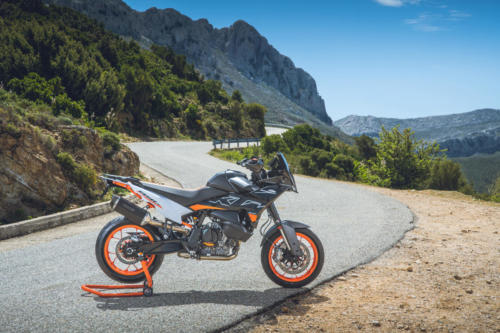 514410_KTM 890 SMT - STATIC IMAGES_KTM 890 SMT PRE - SHOOTING STATIC