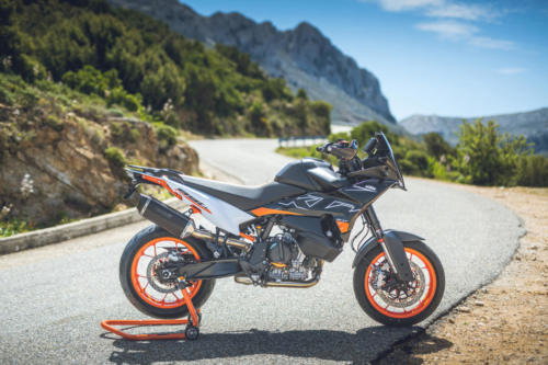 514423_KTM 890 SMT - STATIC IMAGES_KTM 890 SMT PRE - SHOOTING STATIC