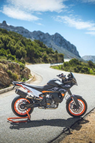 514424_KTM 890 SMT - STATIC IMAGES_KTM 890 SMT PRE - SHOOTING STATIC