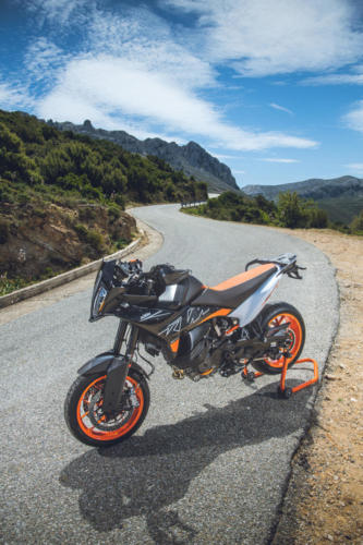 514430_KTM 890 SMT - STATIC IMAGES_KTM 890 SMT PRE - SHOOTING STATIC