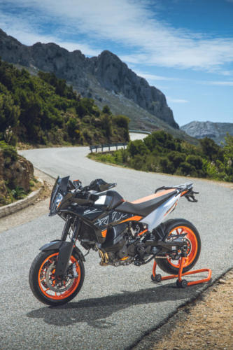 514432_KTM 890 SMT - STATIC IMAGES_KTM 890 SMT PRE - SHOOTING STATIC