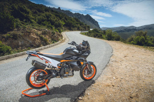 514443_KTM 890 SMT - STATIC IMAGES_KTM 890 SMT PRE - SHOOTING STATIC