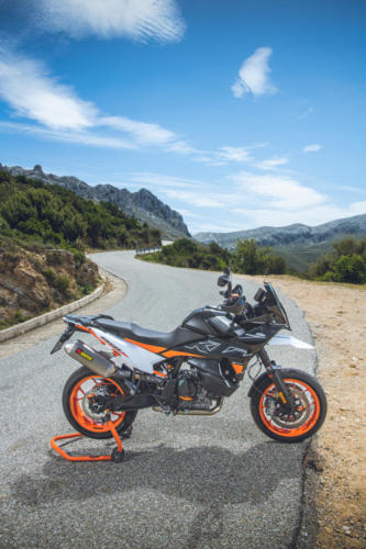 514454_KTM 890 SMT - STATIC IMAGES_KTM 890 SMT PRE - SHOOTING STATIC