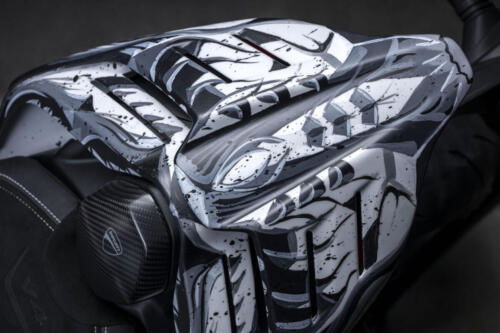 5_Ducati_Streetfighter_Centauro_UC601878_High