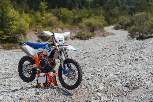 707990_MY26-KTM-450-EXC-F-6DAYS_KTM EXC 6DAYS_STATIC