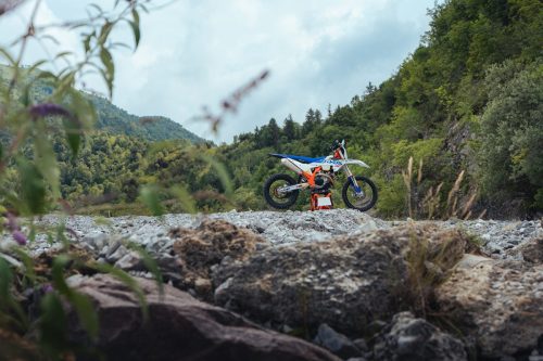 708000_MY26-KTM-450-EXC-F-6DAYS_KTM EXC 6DAYS_STATIC