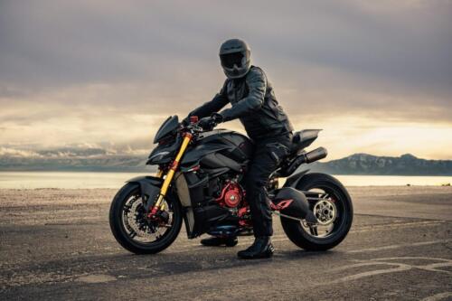 855_EOX_RAW CARBON_L5