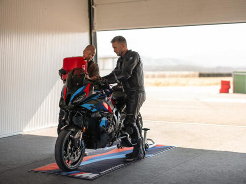 BMW M 1000 XR - 2024 (1)