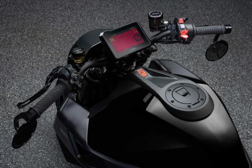BRABUS 1300 R_signature black_studio (14)