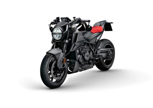 BRABUS 1300 R_signature black_studio (2)