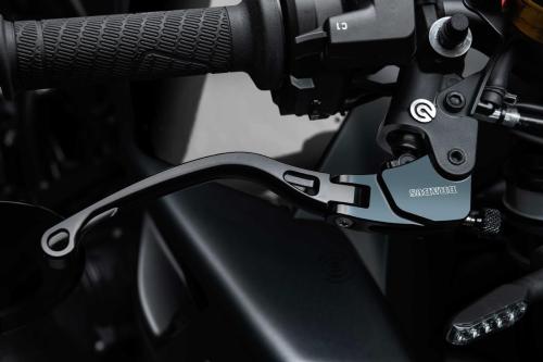BRABUS 1300 R_signature black_studio (22)