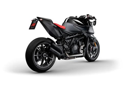 BRABUS 1300 R_signature black_studio (8)