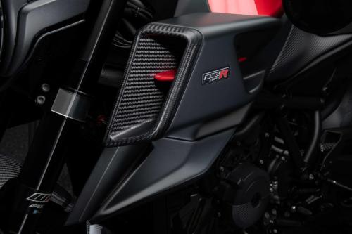 BRABUS 1300R_magmared_studio (4)