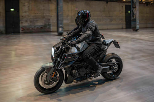 BRABUS KTM 1300 R 23 (88)
