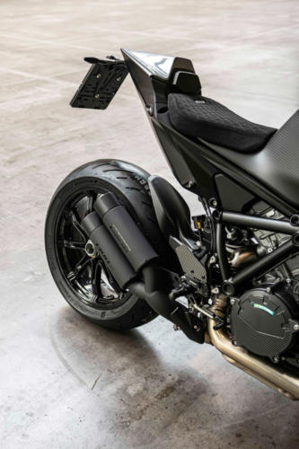 BRABUS KTM 1300 R 23 (98)